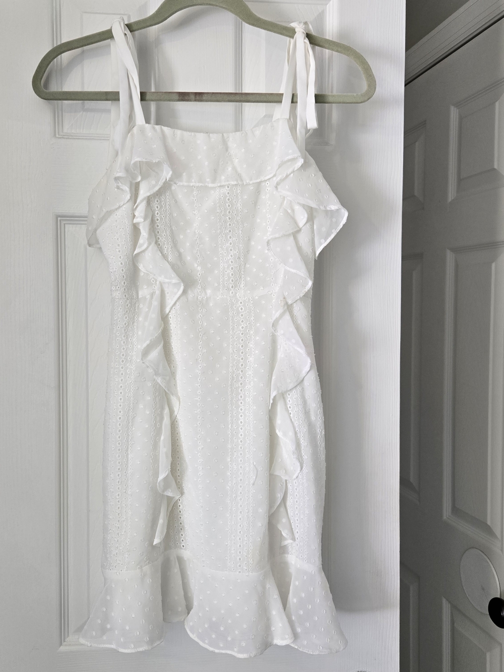 Storia White Ruffled Mini Dress